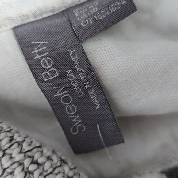 Sweaty Betty- Restful Bouclé Zipneck Sweatshirt - Picture 11 of 16